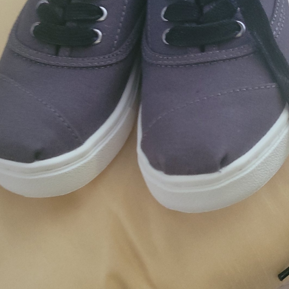 New kids shoes12 youth - Picture 4 of 5